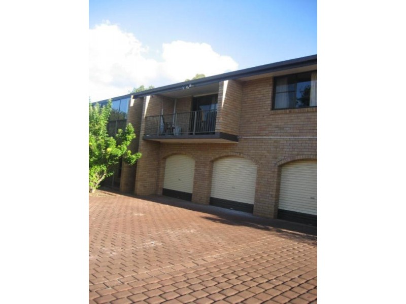 8/256 Geddes Street, Centenary Heights QLD 4350