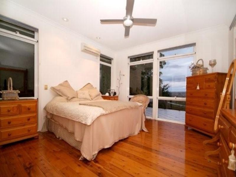 6 Roderic Court, Mount Lofty QLD 4350