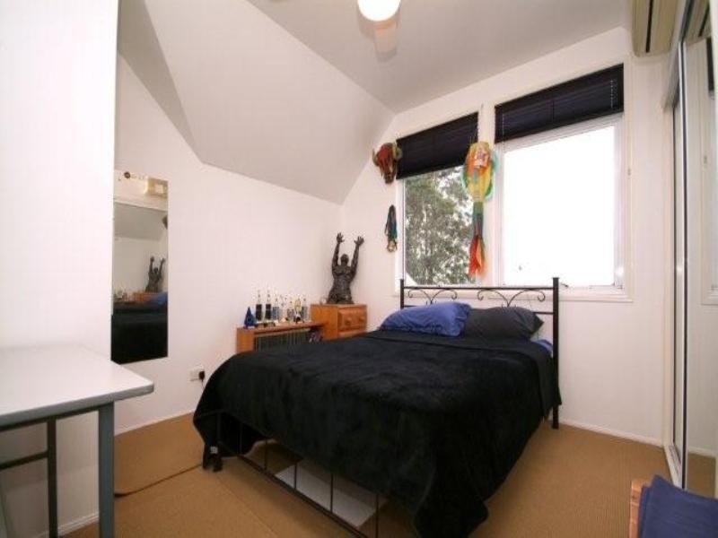 6 Roderic Court, Mount Lofty QLD 4350