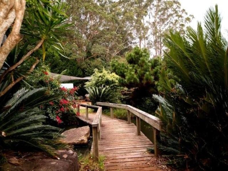 6 Roderic Court, Mount Lofty QLD 4350