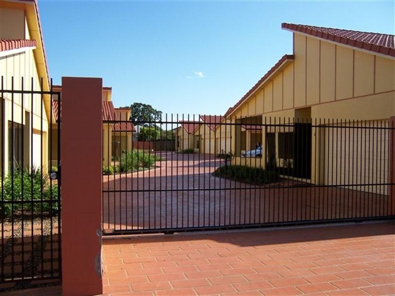 4/224 Herries Street, Toowoomba QLD 4350