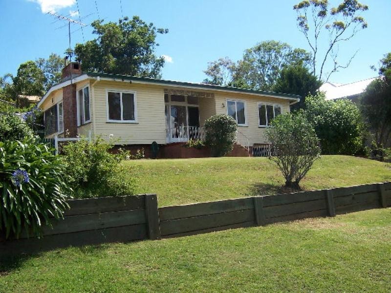 4a Swenson Street, Mount Lofty QLD 4350