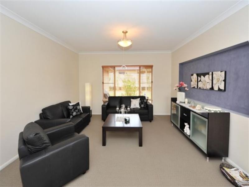 7 Sommariva Street, Westbrook QLD 4350