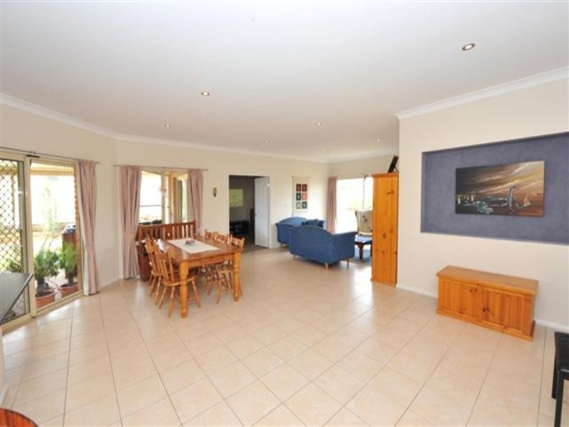 7 Sommariva Street, Westbrook QLD 4350