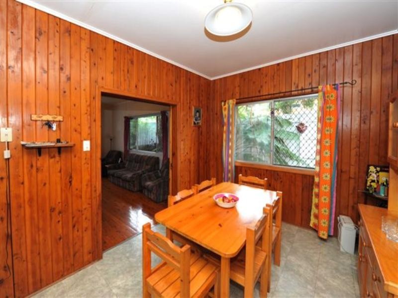 68 North Street, Mount Lofty QLD 4350