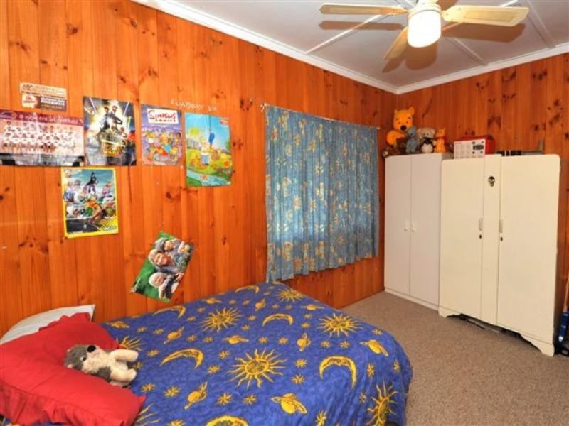 68 North Street, Mount Lofty QLD 4350