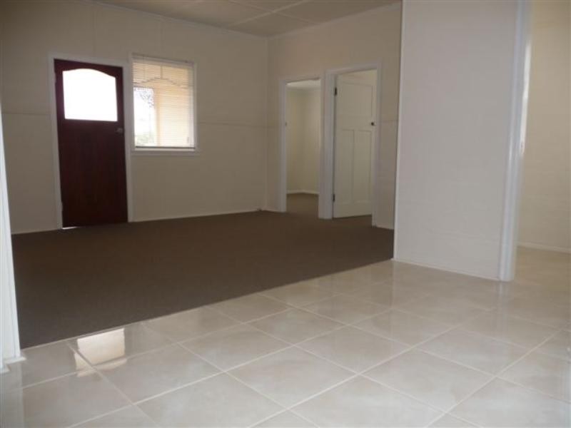 70 Drayton Road, Harristown QLD 4350