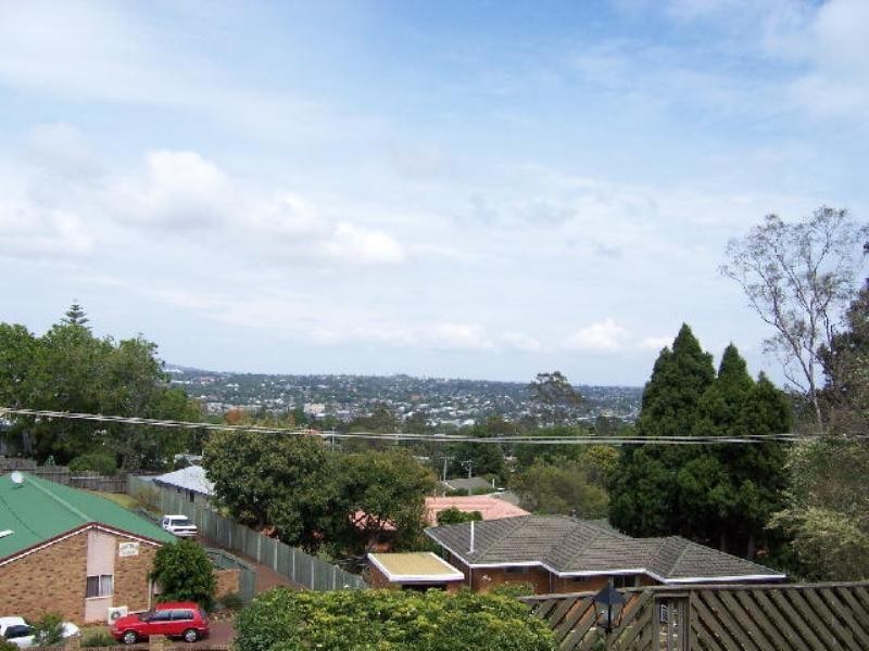 13/2 Benjamin Street, Mount Lofty QLD 4350