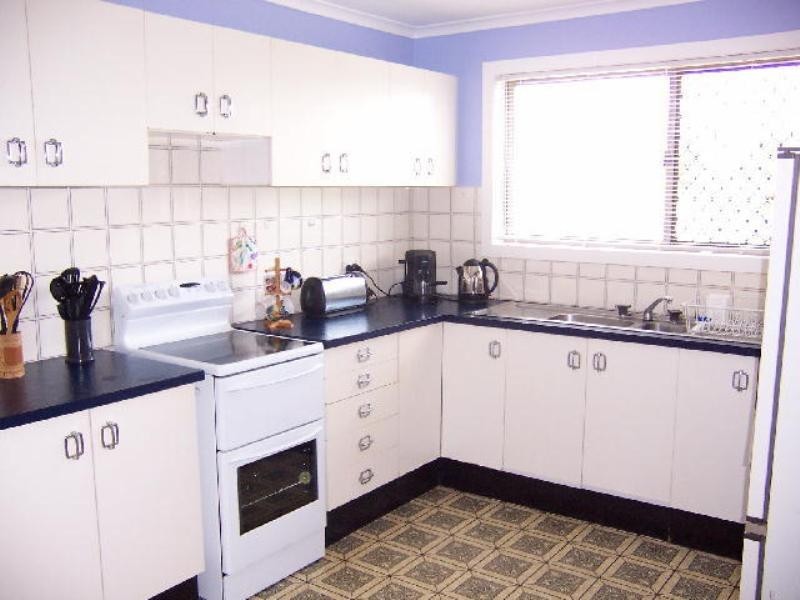 13/2 Benjamin Street, Mount Lofty QLD 4350