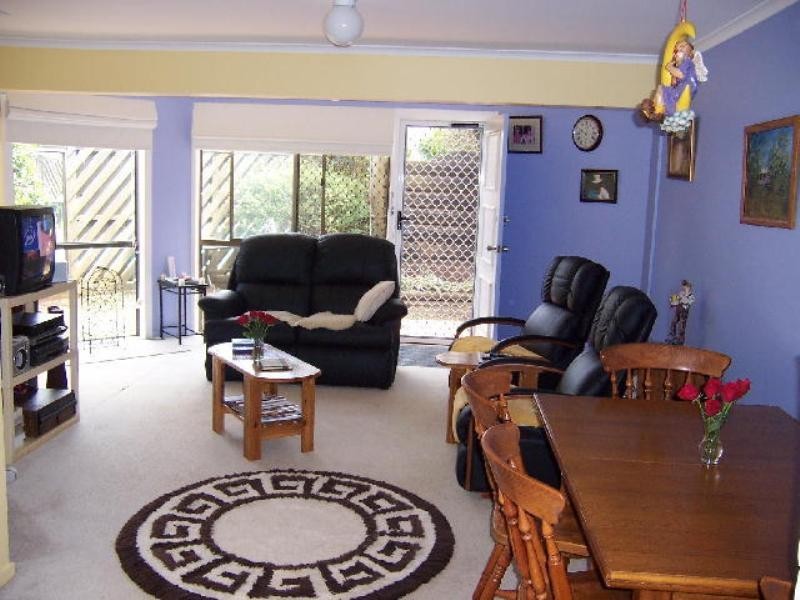 13/2 Benjamin Street, Mount Lofty QLD 4350