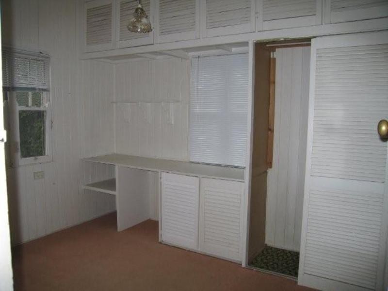 7 Stonehaven Street, Mount Lofty QLD 4350