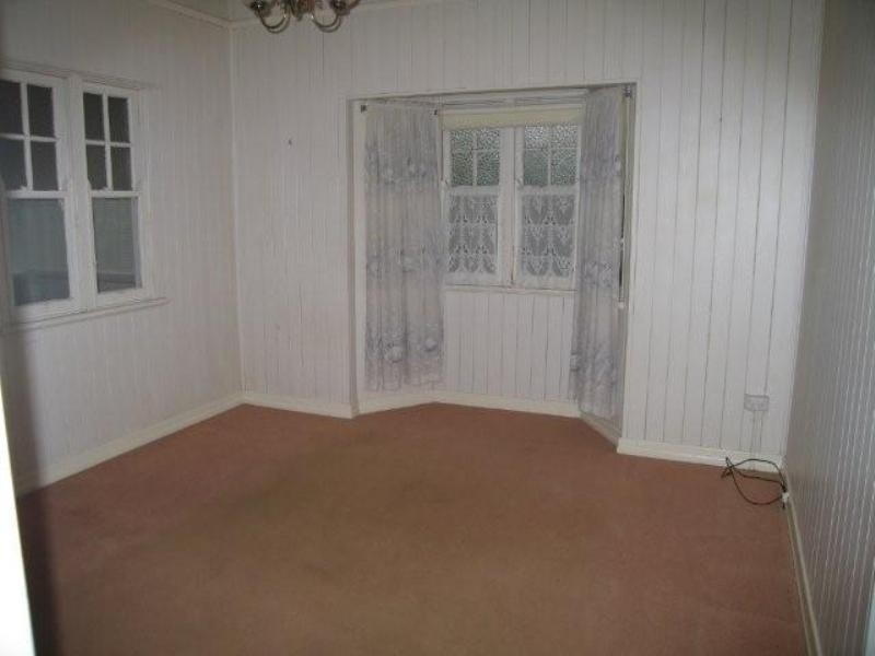 7 Stonehaven Street, Mount Lofty QLD 4350