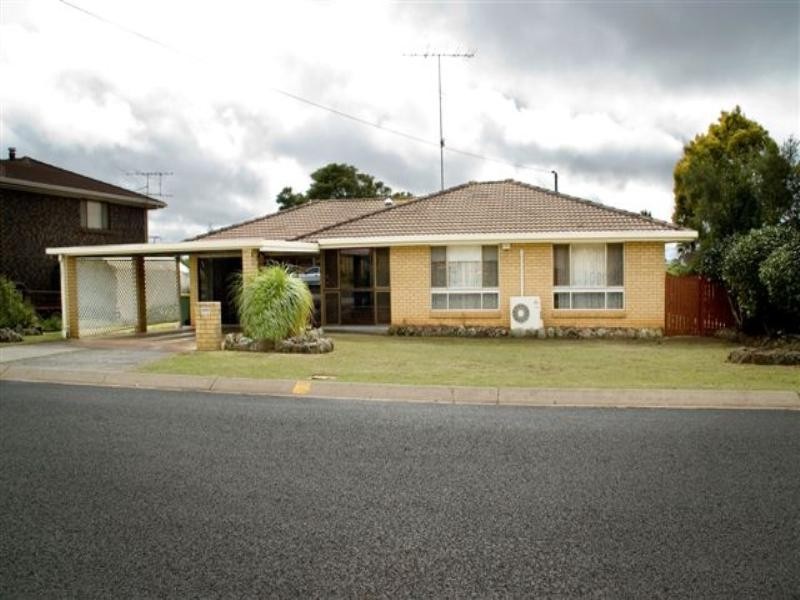 3 Jondaryan Street, Newtown QLD 4350