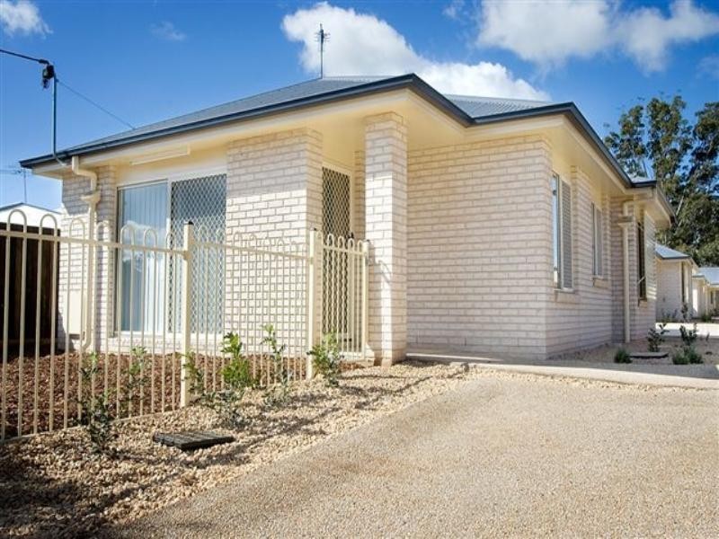 1/6 Rose Street, Wilsonton QLD 4350