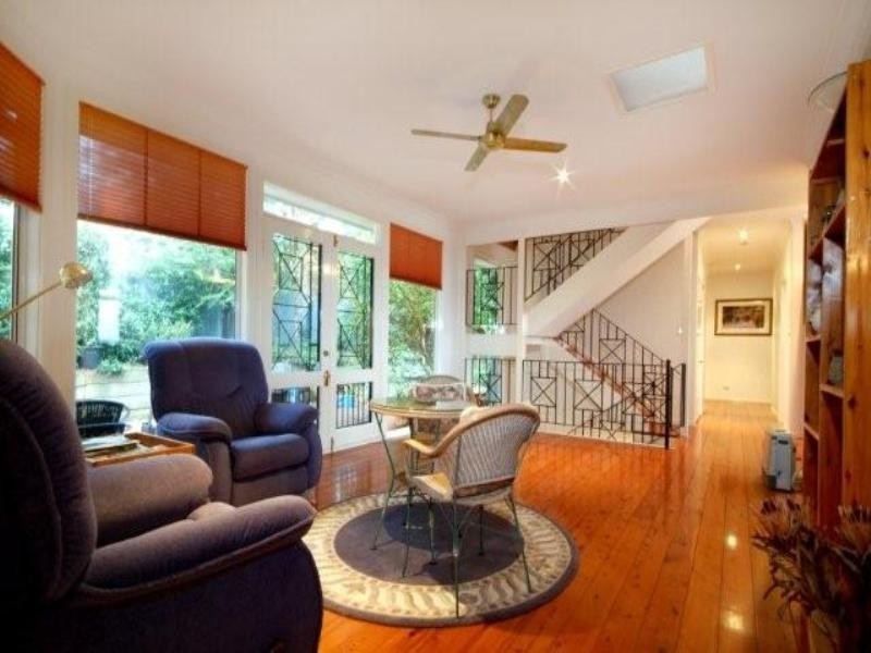 6 Roderic Court, Mount Lofty QLD 4350