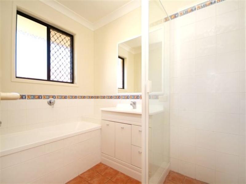 20 Wood Drive, Middle Ridge QLD 4350