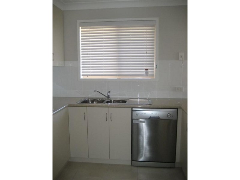 18 Currawong Drive, Highfields QLD 4352