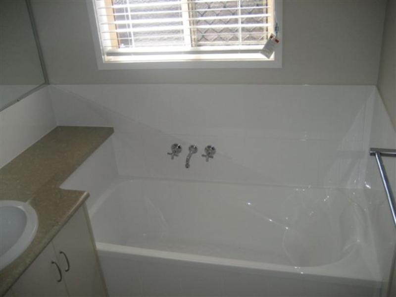 18 Currawong Drive, Highfields QLD 4352