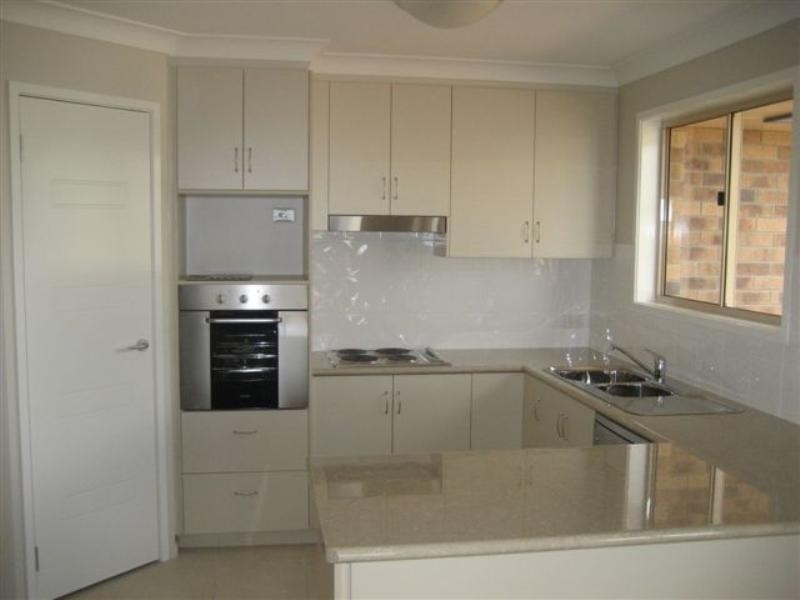 18 Currawong Drive, Highfields QLD 4352