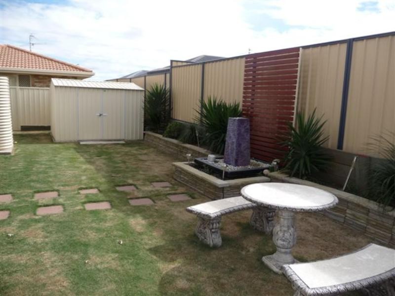 10 Cinnamon Drive, Glenvale QLD 4350