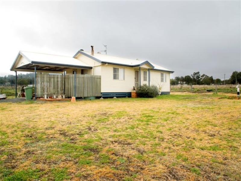 10 Kingsthorpe-Silverleigh Road, Kingsthorpe QLD 4400