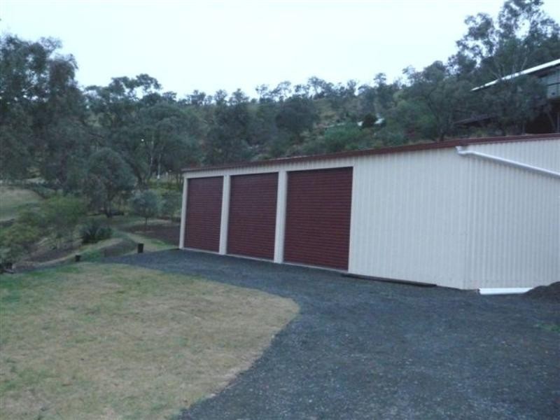 33 Emmanulla, Kingsthorpe QLD 4400