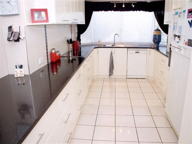 28 Moore Crescent, Wilsonton QLD 4350