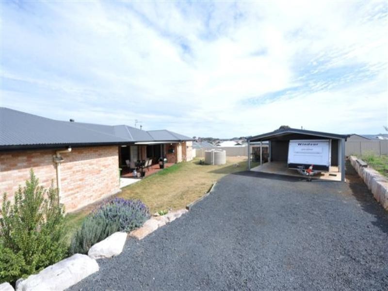 20 Schaefer Court, Westbrook QLD 4350