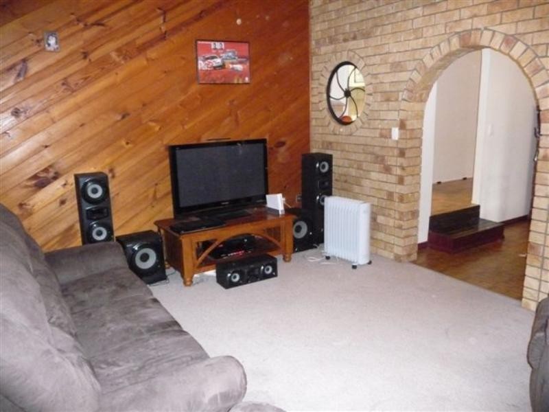 9 Kingsford Smith Drive, Wilsonton QLD 4350