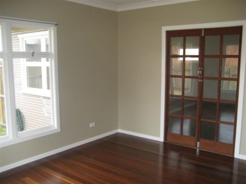 73 Stuart St Cnr Adam Street, Mount Lofty QLD 4350