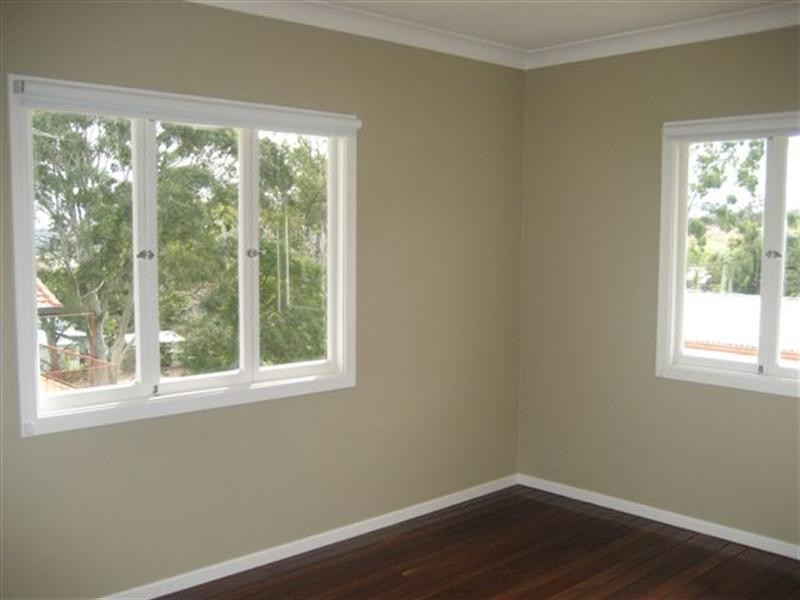 73 Stuart St Cnr Adam Street, Mount Lofty QLD 4350