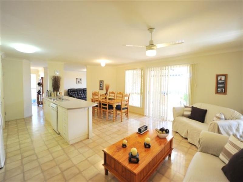 6 Wood Drive, Middle Ridge QLD 4350