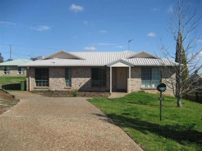 54 Dalzell Crst, Darling Heights QLD 4350