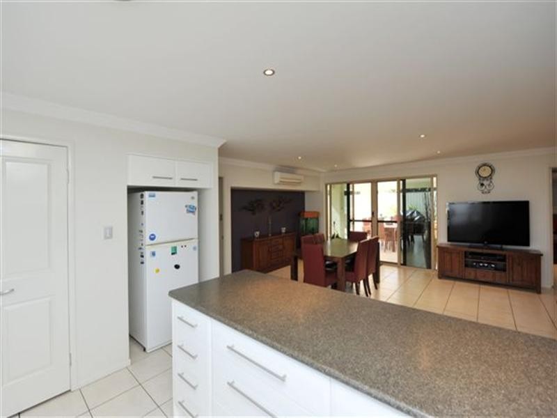 10 Sommariva Street, Westbrook QLD 4350