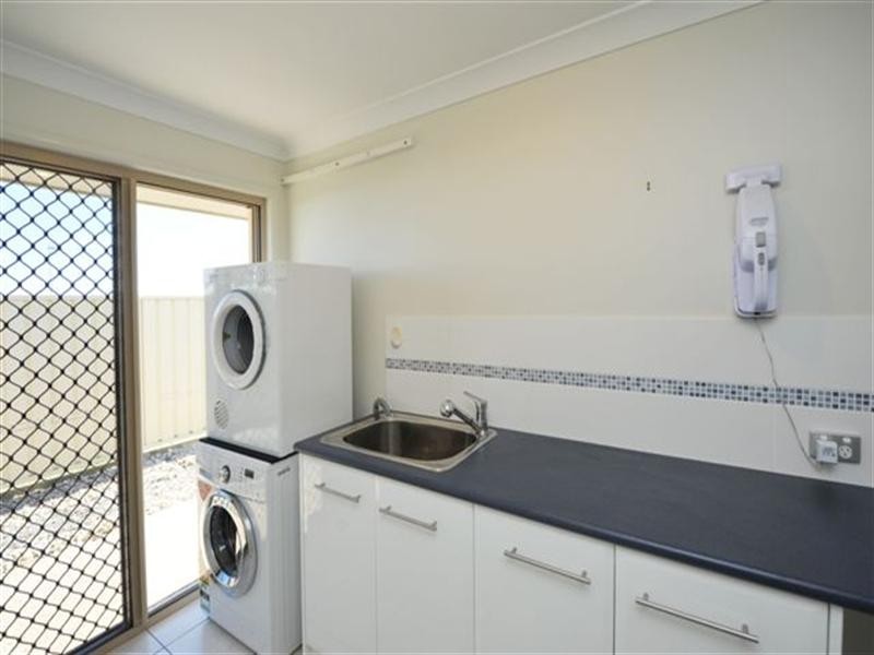 10 Sommariva Street, Westbrook QLD 4350