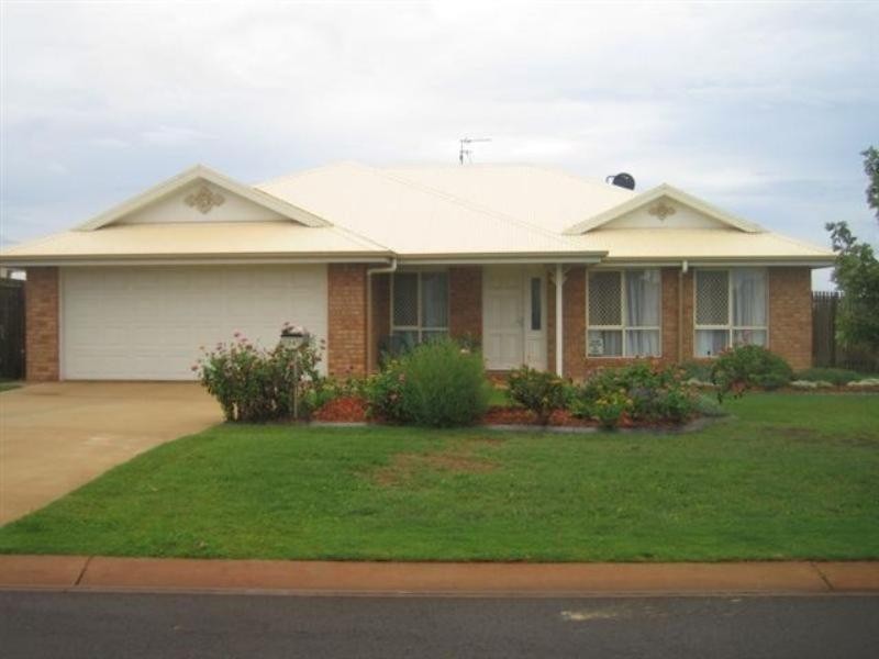 28 Nioka Drive, Highfields QLD 4352