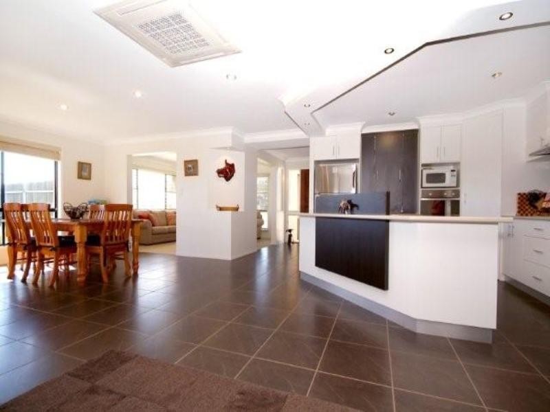 30 Kingfisher Street, Rangeville QLD 4350