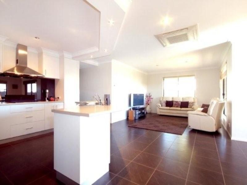 30 Kingfisher Street, Rangeville QLD 4350