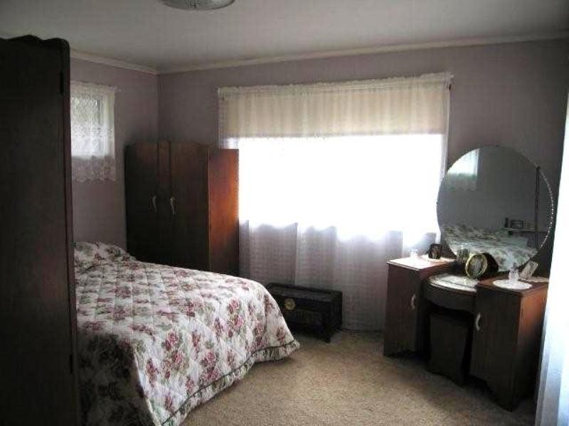 5 Reginald Street, Mount Lofty QLD 4350