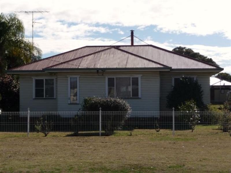 5 Phyllis Street, Harristown QLD 4350