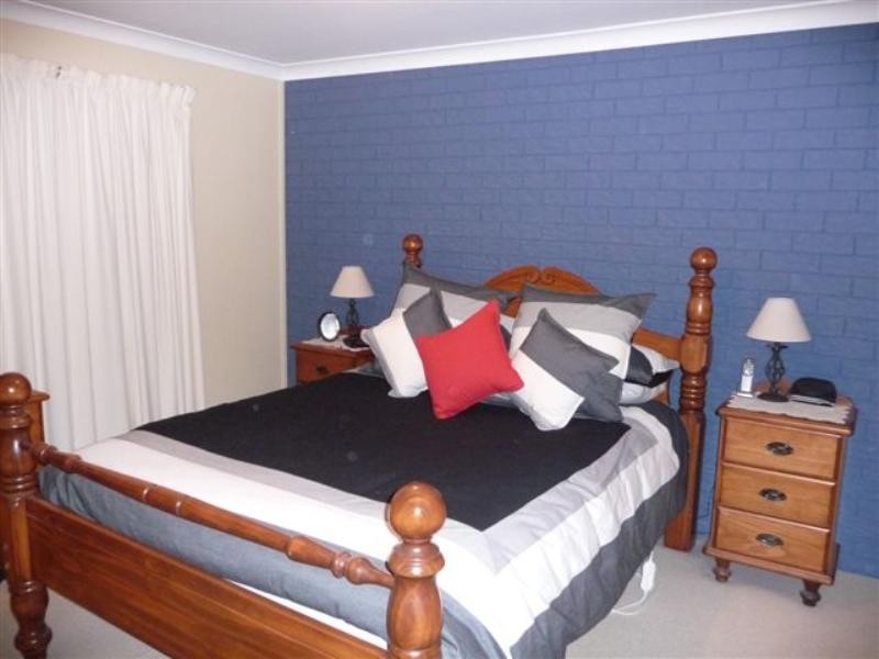 1/3 Eunice Court, Kearneys Spring QLD 4350