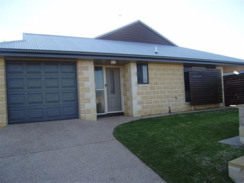 1/12 Uniplaza Court, Kearneys Spring QLD 4350