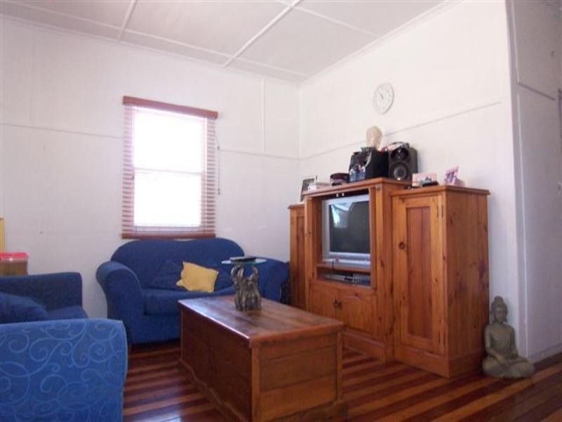 12 Harriet Street, Kingsthorpe QLD 4400