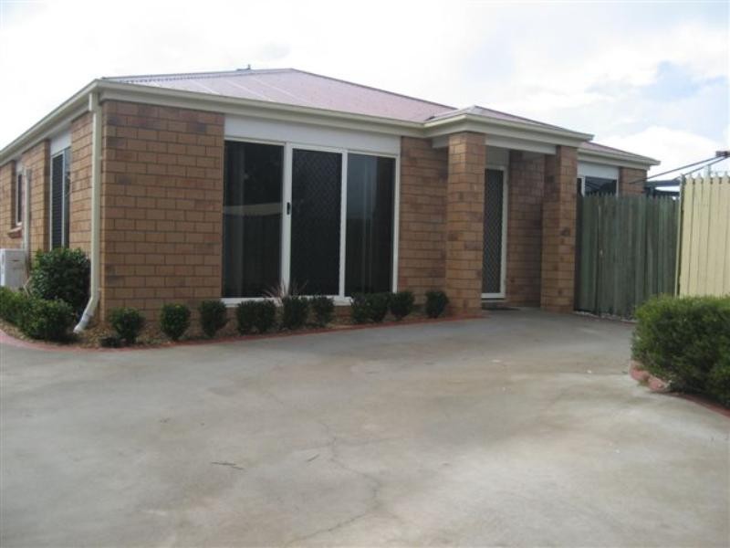 1/322 Old Goombungee Road, Harlaxton QLD 4350