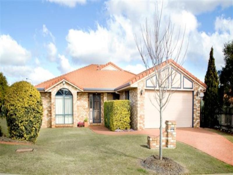 11 Biscay Crescent, Glenvale QLD 4350