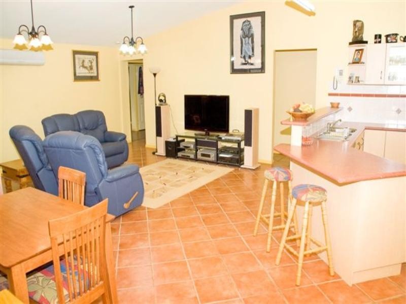 11 Biscay Crescent, Glenvale QLD 4350