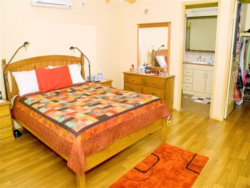 11 Biscay Crescent, Glenvale QLD 4350