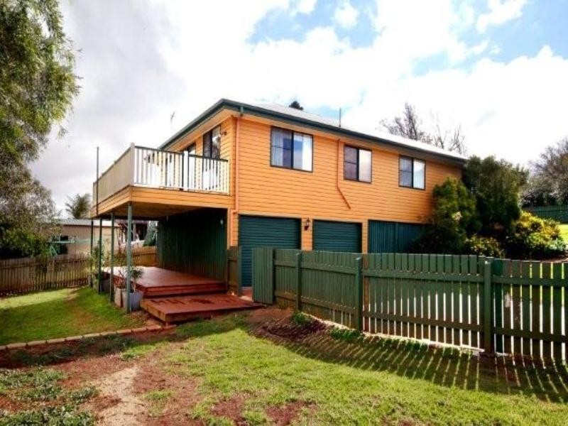 28 Barlow Street, Wilsonton QLD 4350