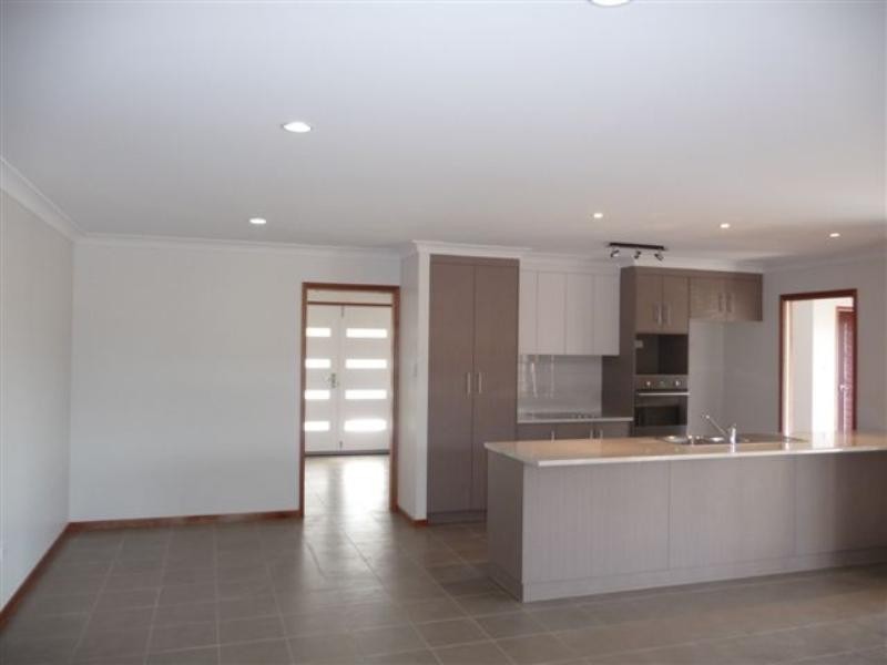 15 Grundy Street, Westbrook QLD 4350