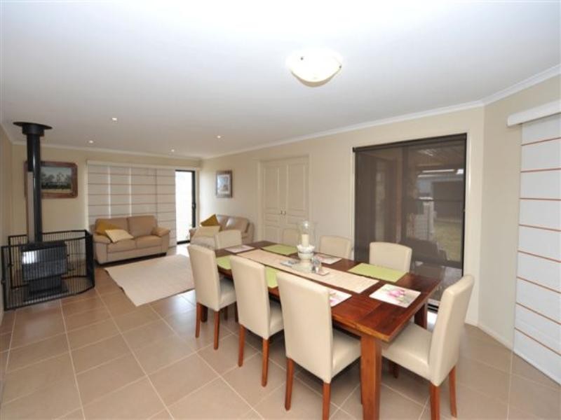 20 Schaefer Court, Westbrook QLD 4350